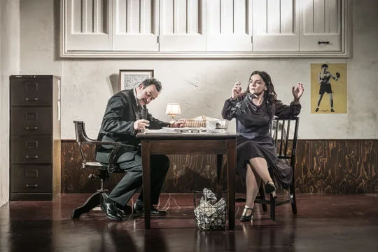 Golden Boy review – Josh O’Connor sweats through Odets’ Depression-era boxing drama