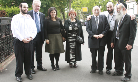 Baroness Warsi visit to Hackney 20.07.11 007 Baroness Warsi visit to Hackney 20.07.11