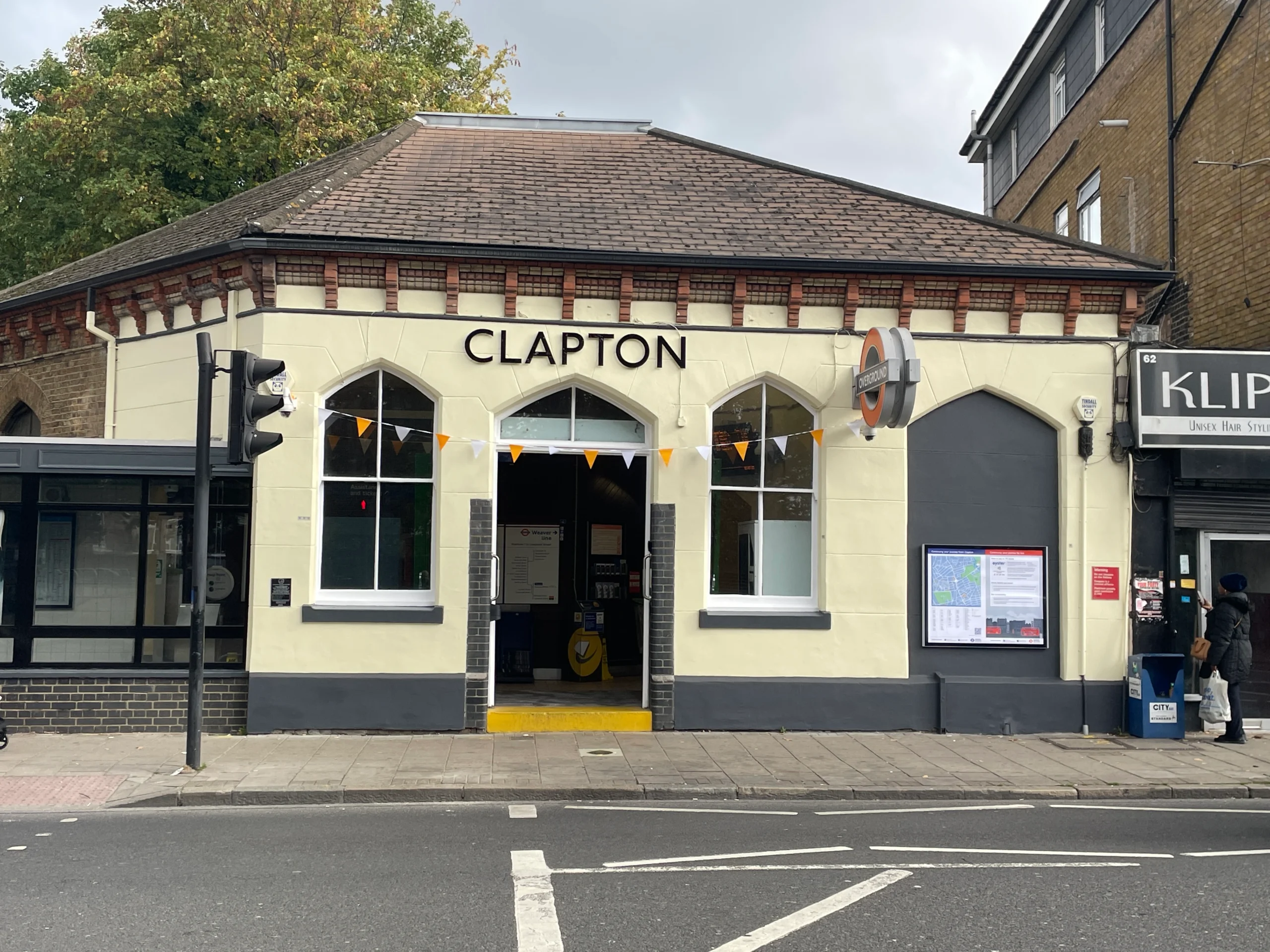 Clapton station