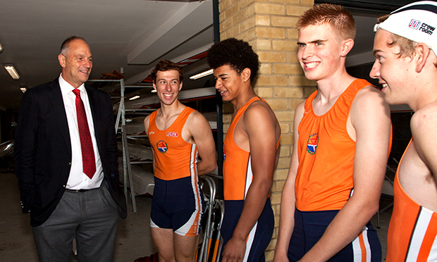 Sir Steve Redgrave meets junior rowers at Lea Rowing Club