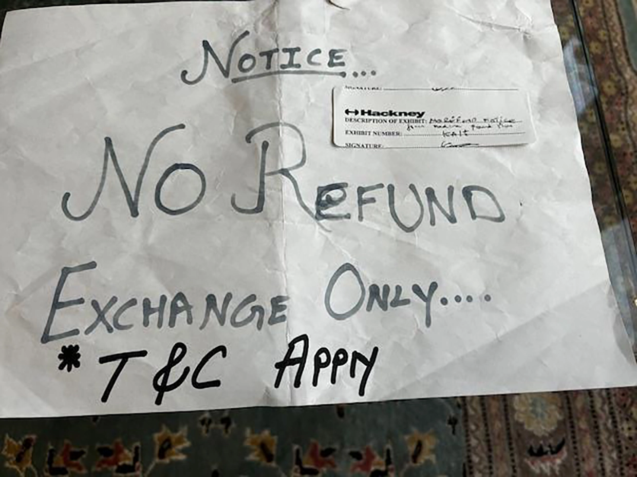 No refunds sign