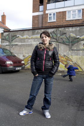 holly-davis-milton-gardens Campaigner Holly Davis with her son on the Milton Gardens site